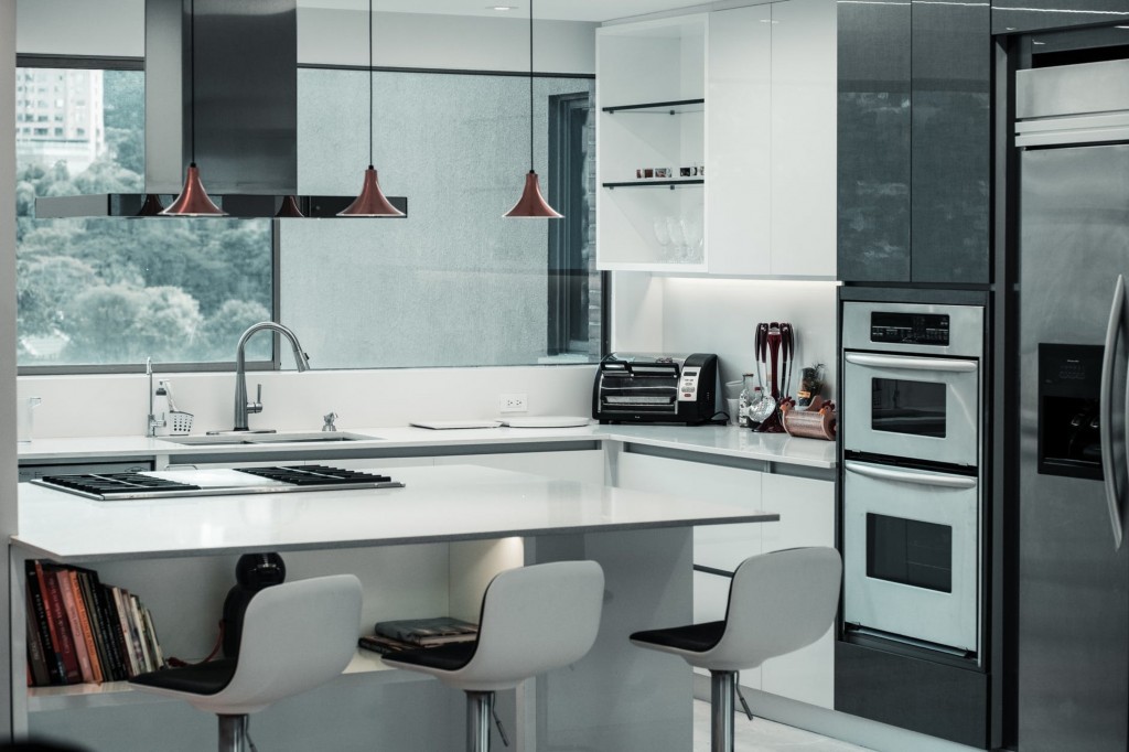 A clean and organized kitchen definitely allows you to see things more clearly.